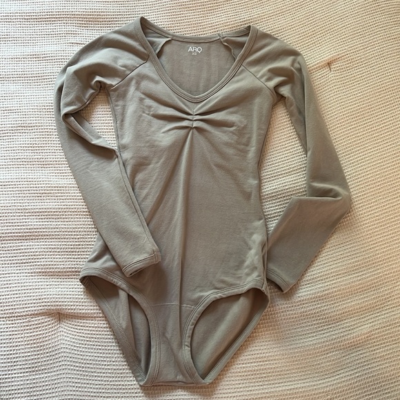 ARQ Cotton Paloma Leo Bodysuit - Picture 5 of 8